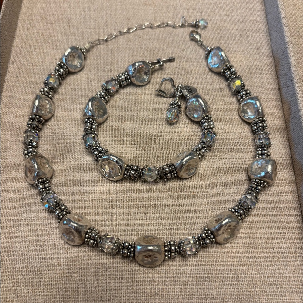 Silver Tone Beaded Necklace & Bracelet Set – Iridescent Crystal Accents